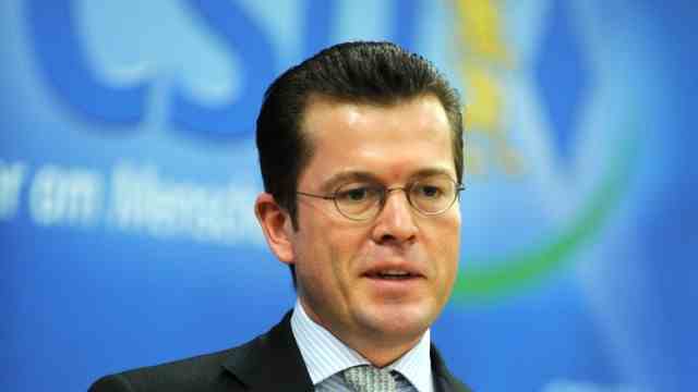 CSU: Karl-Theodor zu Guttenberg was General Secretary for a short time in 2009 and then very quickly rose to become Federal Minister of Economics.