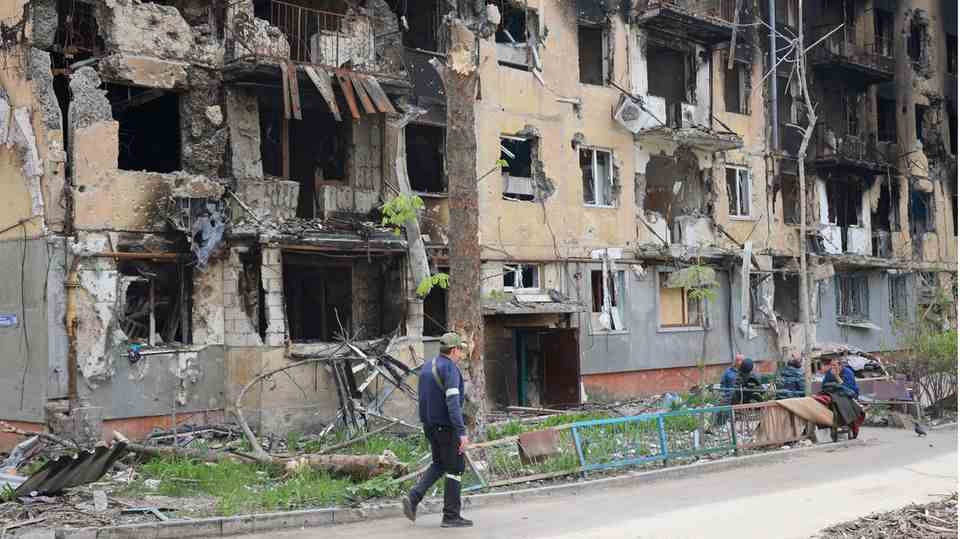 Destroyed apartment building in Mariupol