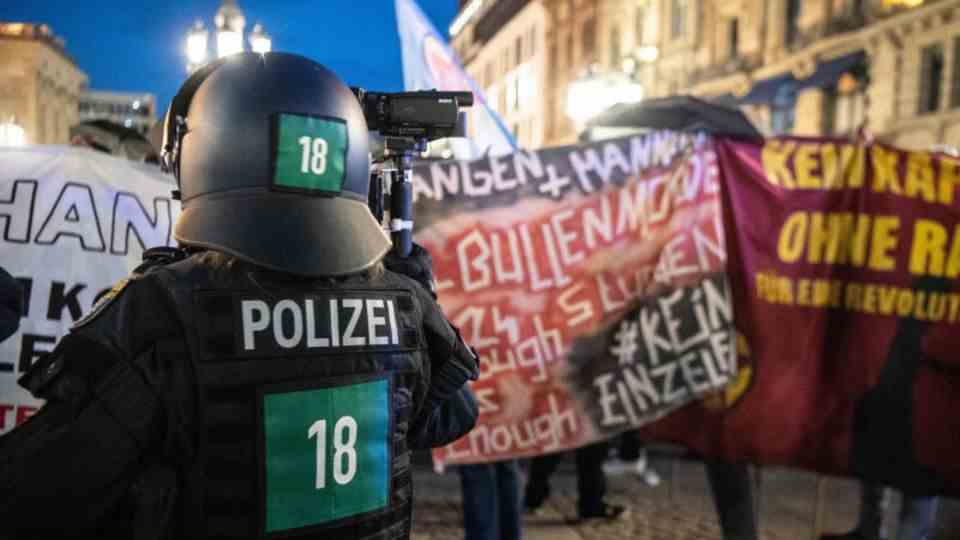 Demonstration against police violence and racism in Frankfurt