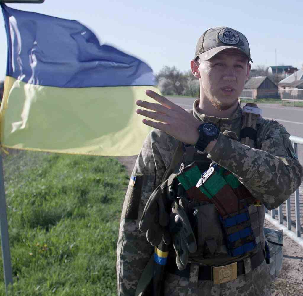 Ukrainischer Checkpoint am Ausgang von Orichiw