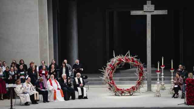 Passion Play in Oberammergau: The Catholic Cardinal and Archbishop of Munich and Freising, Reinhard Marx, and the Evangelical Bishop Heinrich Bedford-Strohm opened the play with appeals for peace during a service.