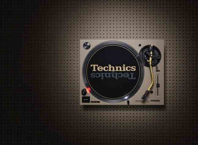 THE SL-1200M7L TURNTABLE, from Technics.