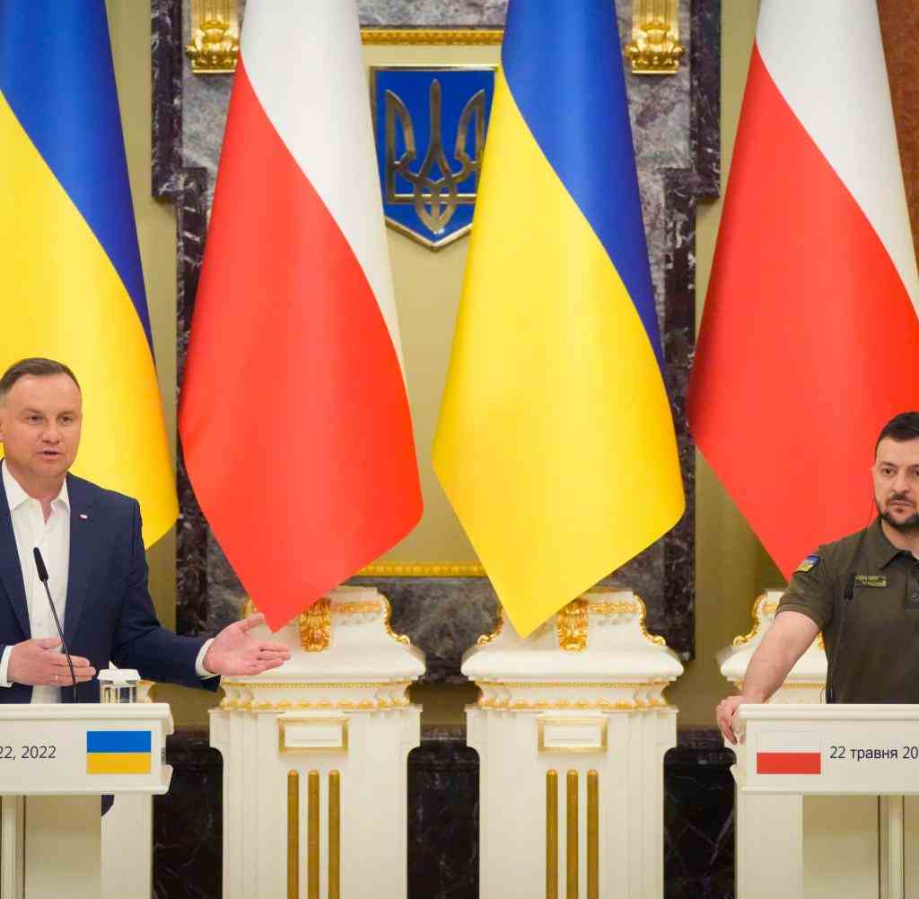 Die Präsidenten der Ukraine (rechts) und Polens bei ihrer gemeinsamen Erklärung