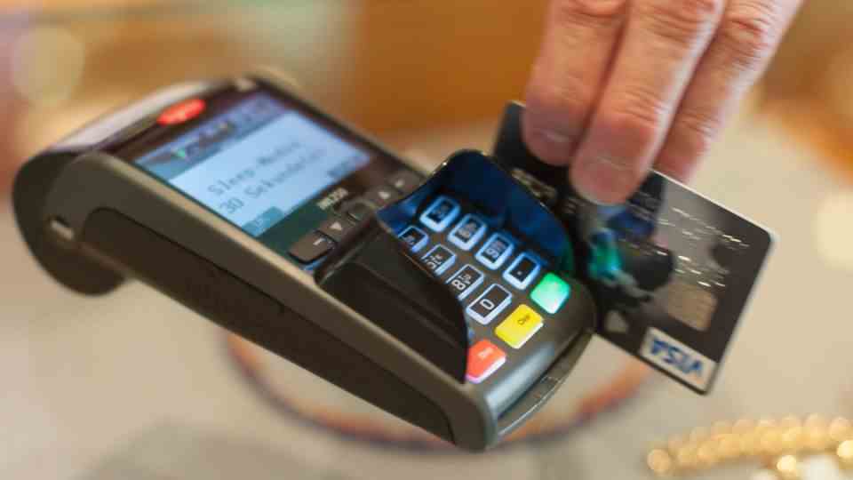 Problems with payment terminals: radical solution for card chaos: "We want to be able to offer card payment in all branches by the end of the week"