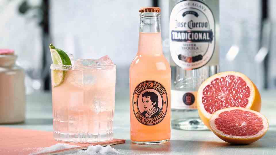 Tequila, salt and grapefruit, this combination is a hit in bars around the world