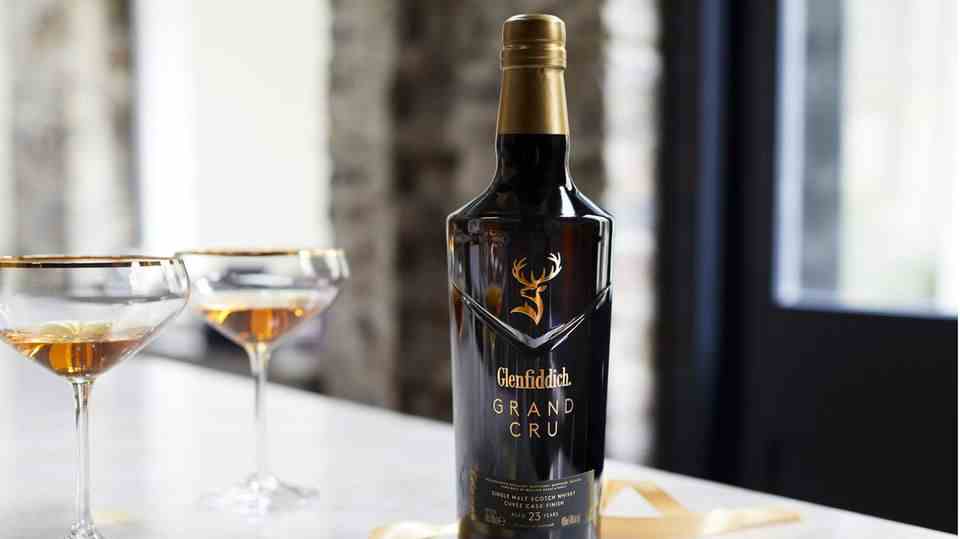 The bottles of the new Glenfiddich Grand Series are stylishly designed