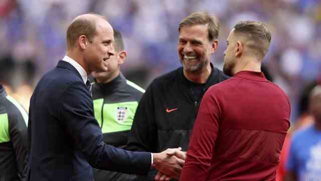 UK: Who is more popular in the UK?  Prince William, Liverpool coach Jürgen Klopp or team captain Jordan Henderson (from left)?