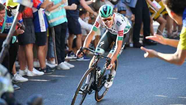 Cycling: Career highlight so far: Lennard Kämna wins the 16th stage of the Tour de France in 2020.