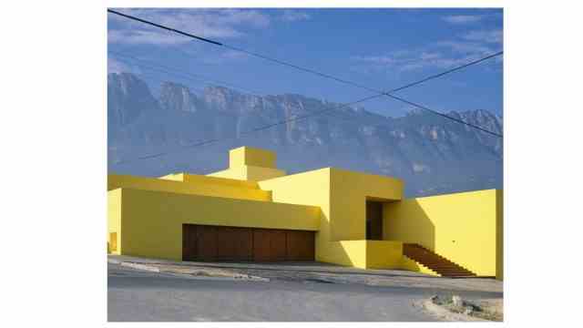 Barragán archive in Weil am Rhein: Don't be afraid of colours: Luis Barragán and his office partner Raúl Ferrera developed the Valdés house in Monterrey from 1981-1986.