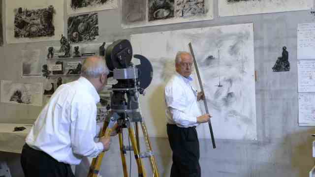 Opening of the Ruhr Festival: Like Bob Ross, only more intellectual: Willilam Kentridge in his studio in Johannesburg.