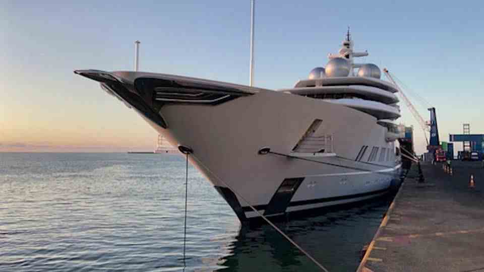 Ukraine War: Mega Yacht "Madam Gu" seeks protection in Dubai: Criticism of oligarch cronyism is growing