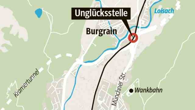 Train crash near Garmisch-Partenkirchen: undefined