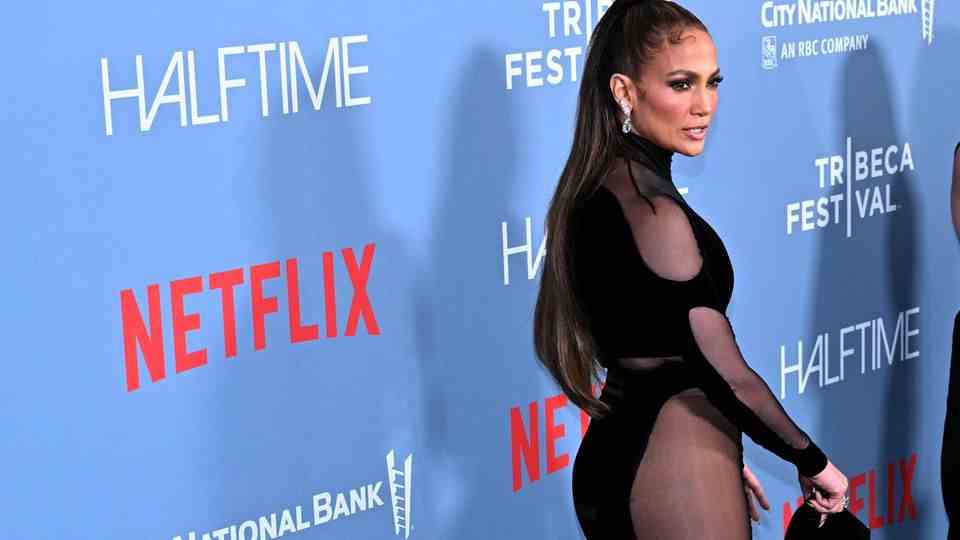 Vip News: Jennifer Lopez turns heads at Tribeca Festival