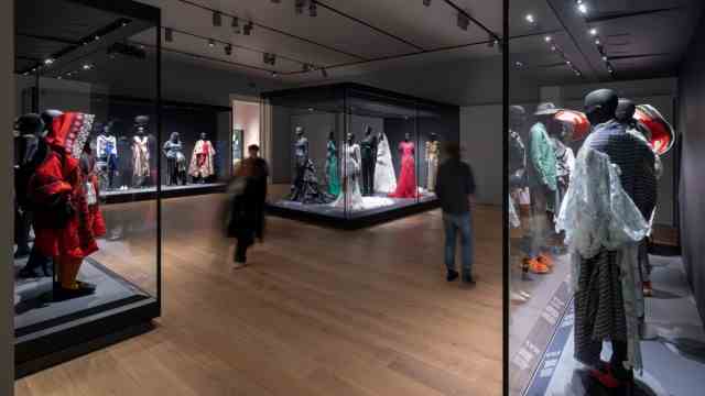 New National Museum in Oslo: Extraordinary: the royal robe collection in Oslo.