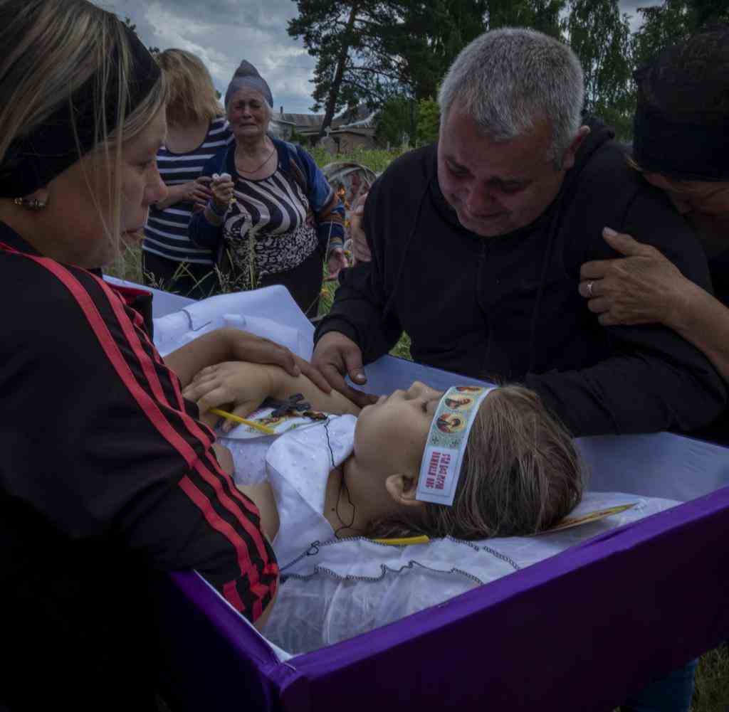 +honorarpflichtig+++ PLUS Ukraine: Die toten Kinder des Kriegs ©Ricardo Garcia Vilanova