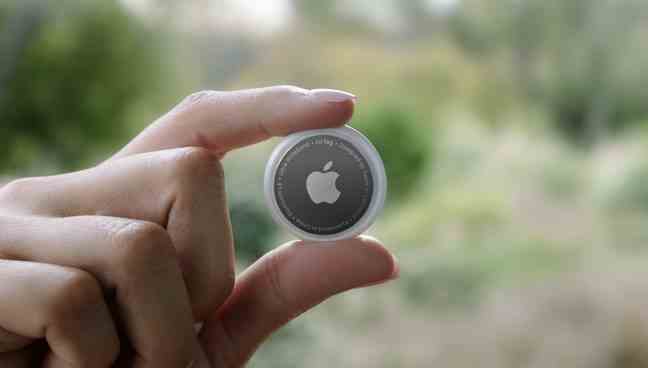 Apple's AirTag, the size of a 2 euro coin.