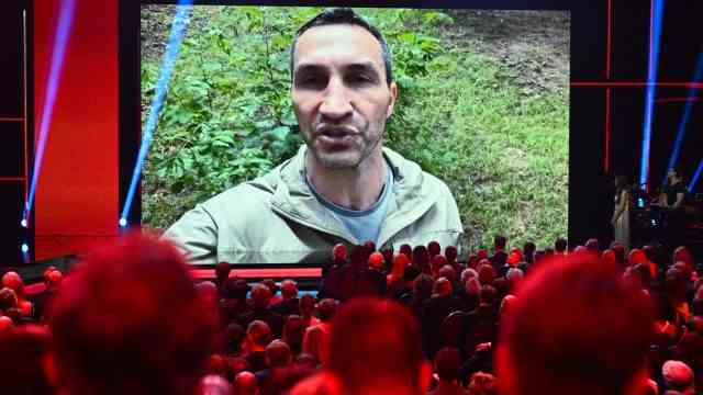 Award: Sent a video message during the award ceremony: Wladimir Klitschko with a message from Ukraine.