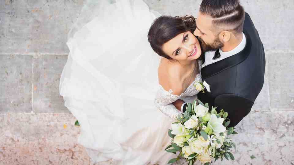 Wedding: How to plan a cheap but pompous celebration