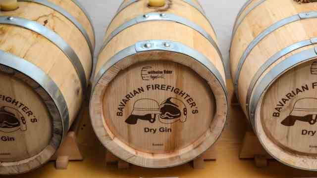 Series: Hippes from here: One of the gin varieties matures in a wooden barrel.