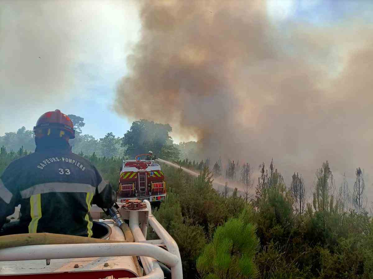 The Landiras fire had covered 12 hectares of forest by 6 p.m.