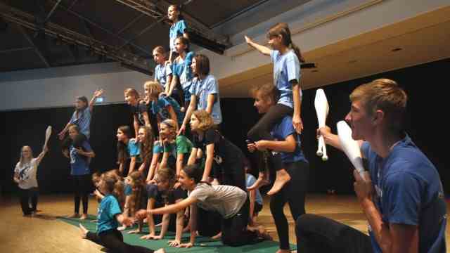 Gilchinger Gymnasium: When the human pyramid works, the feeling of success is great.
