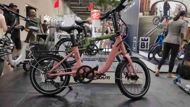Eurobike: Small, practical, foldable: the Lowtide from Coast Bikes.