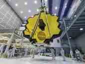 Der riesige (6,5 Meter Durchmesser) Spiegel des „James Webb“-Weltraumteleskops von Nasa, Esa und CSA macht im Weltall den Unterschied: „Webb“ kann so tief ins Universum hineinschauen wie kein Teleskop zuvor.