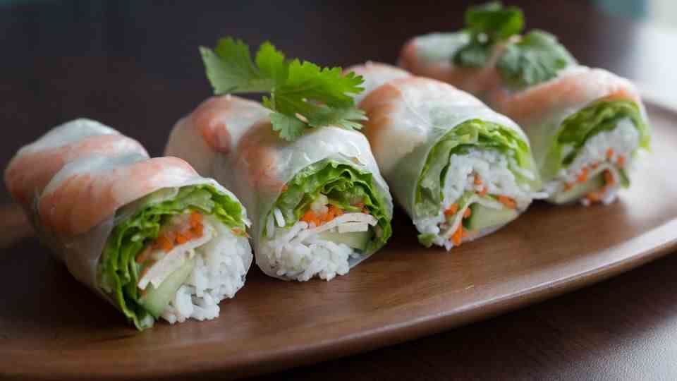 Summer rolls are the healthy alternative to fried spring rolls - and they taste even better.  Whether filled with meat, vegan or vegetarian is up to you.  Here's the recipe.
