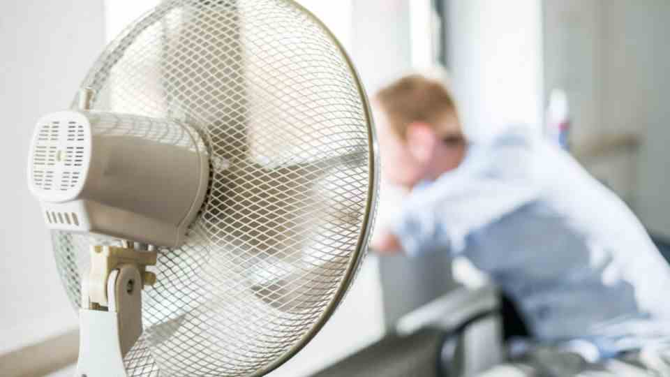 Is there a right to heat-free?  Lawyer answers questions from employees