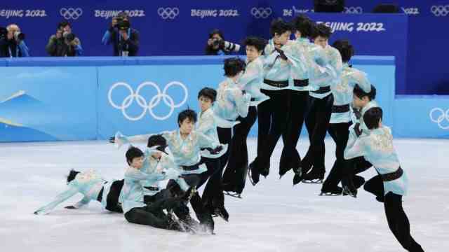 Figure Skater Yuzuru Hanyu: Chronology of a World Premiere: The sequence shows the unfinished attempt of quadruple Axels Hanyu in Beijing.