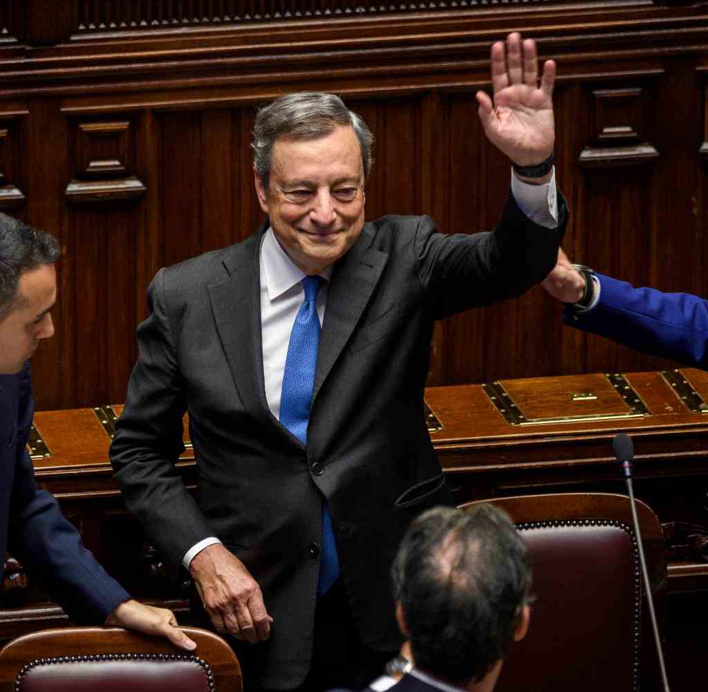 Bye, bye: Mario Draghi verabschiedet sich im italienischen Parament