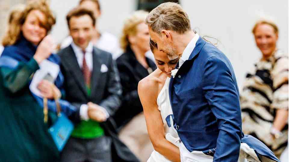 In the video: Minister of Finance Christian Lindner and Franca Lehfeldt get married on Sylt