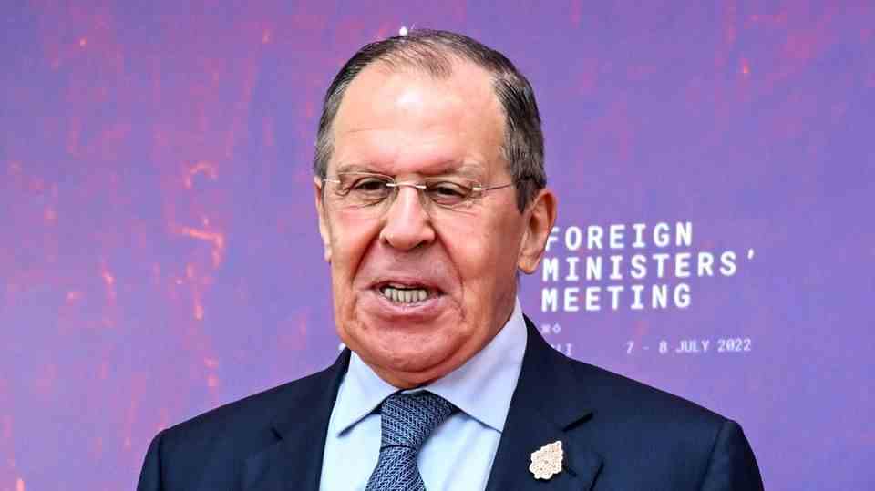 Russian Foreign Minister Sergei Lavrov said in April that Moscow does not want to overthrow the Ukrainian government
