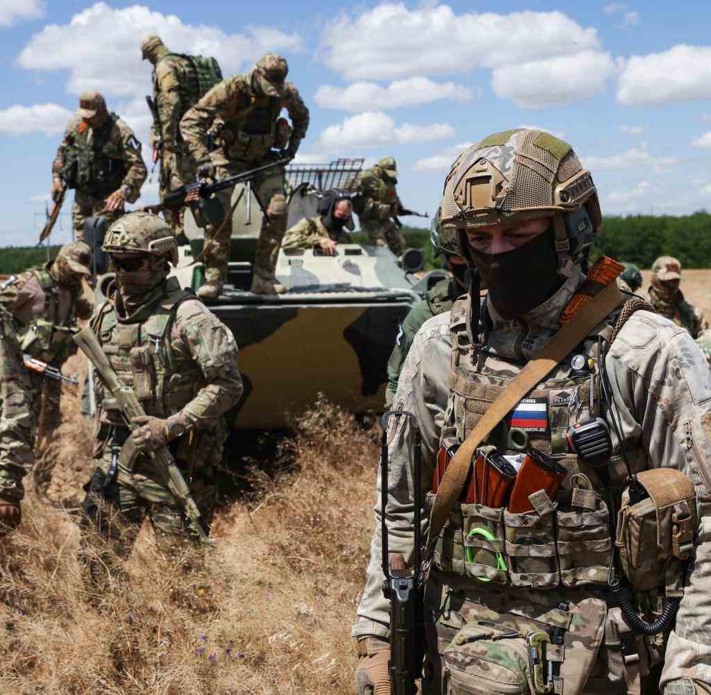 Russische Soldaten in der Ukraine: Freiwillige sollen bis zu 3000 Dollar pro Monat erhalten