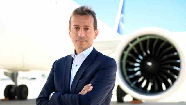 Aviation: Airbus boss Guillaume Faury in front of the Airbus A320neo.  He has been the head of the aircraft manufacturer since 2019.