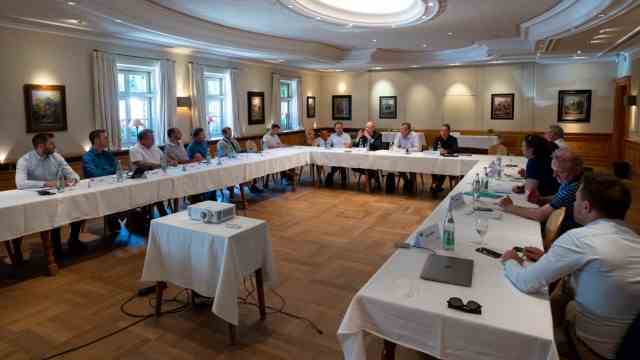 Energy crisis: place for serious debates: this time the IHK regional committee met in Aying.