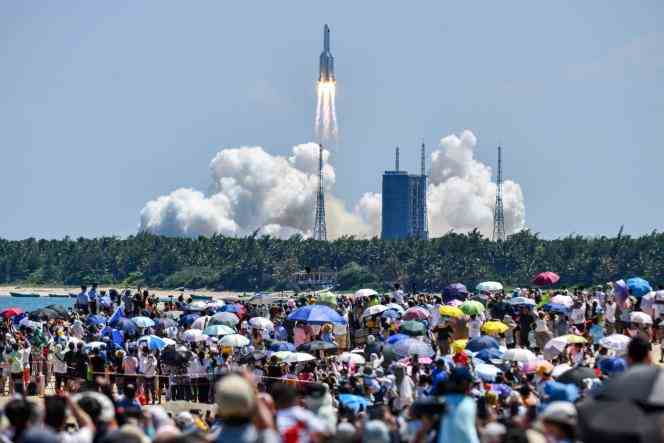 Launch of the Long March-5B rocket, carrying the second module of the Chinese space station Tiangong into space.  In Wenchang, southern China, on July 24, 2022.