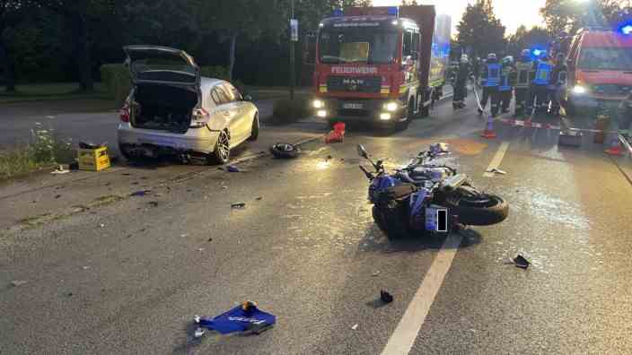 Accidents near Jesenwang and in Eichenau: The right of way is taken from a 40-year-old motorcyclist on Monday on the main road in Eichenau.  He gets badly injured.