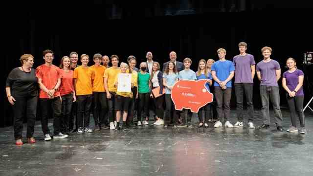 Cultural promotion: The guitar orchestra from Neuried and the Ismaning music school won second prize.