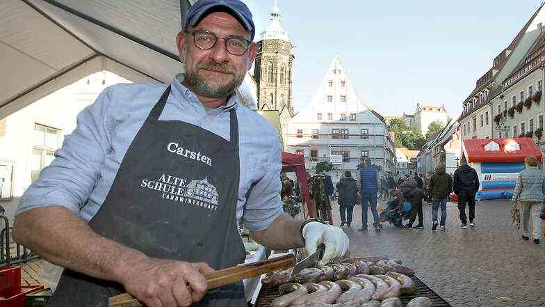 Am Freitag grillt Carsten Ullrich in Bad Schandau für die Helfer und will sie so unterstützen.