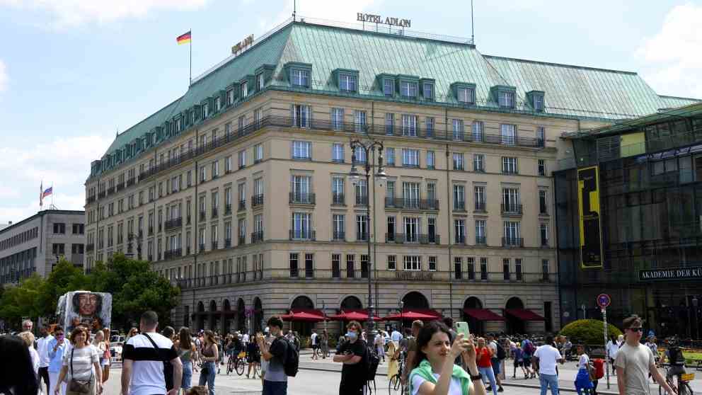 The Adlon on Pariser Platz – the rock legends are staying here again