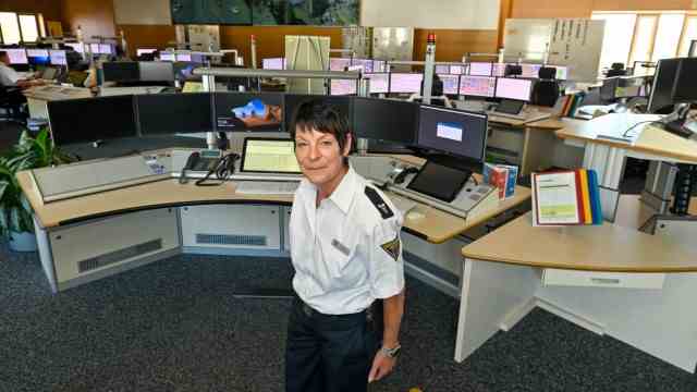 Fire brigade and rescue service: The first woman in the control center: Lioba Huber has been with us for 25 years.