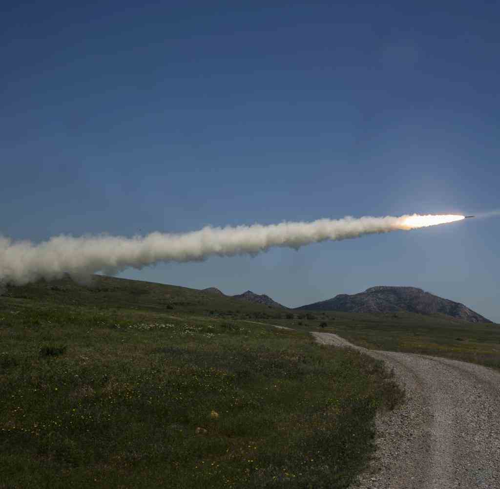 Himars kann gleichzeitig mehrere präzisionsgelenkte Raketen abfeuern