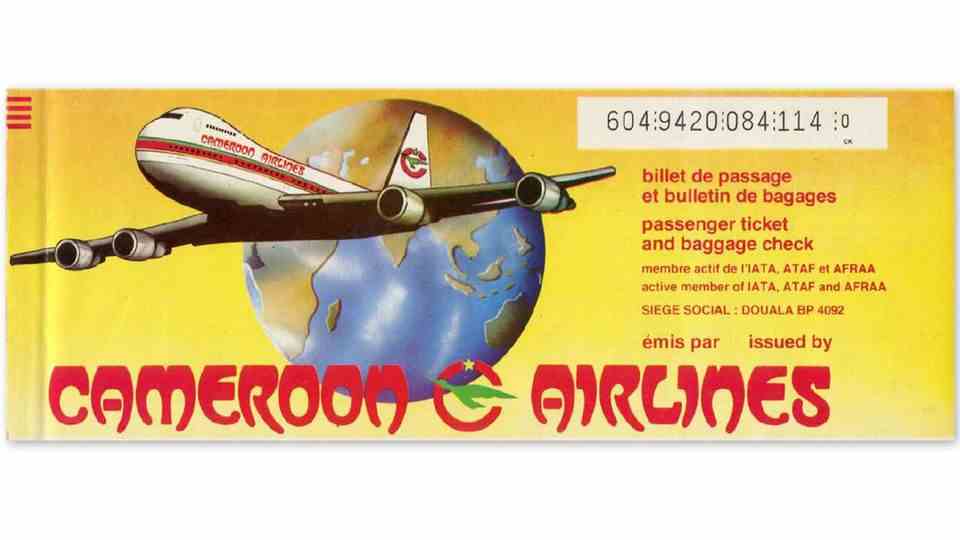 Image 1 of 11 of the photo series to click: Cameroon Airlines, Cameroon 1987 The Boeing 747-200 shown on the ticket cover, which left the runway when landing in Paris in November 2000 and no longer belonged to the African airline that no longer exists today repair was.