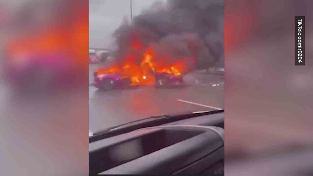 Here torches 320,000 euros Lamborghini burns after crash