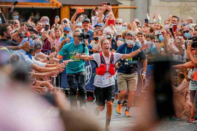 After electrifying the crowd last year in Chamonix, Courtney Dauwalter will be absent from the women's draw on Friday at the UTMB.