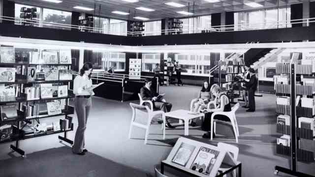 The community library of Vaterstetten: This is what the library looked like in the 1970s.