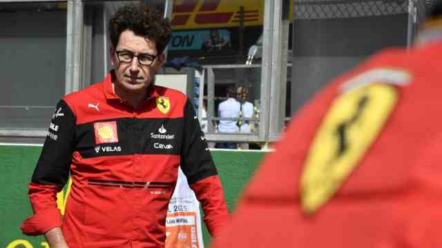 Title fight in Formula 1: Concerned and a little at a loss: Ferrari team boss Mattia Binotto.