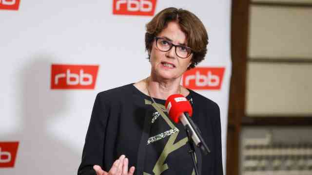 The Schlesinger case: Friederike von Kirchbach resigned from her post as Chairwoman of the RBB Broadcasting Council.