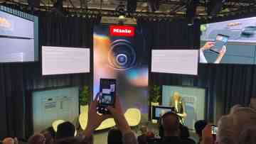 Miele: The manufacturer installs a camera in its ovens.